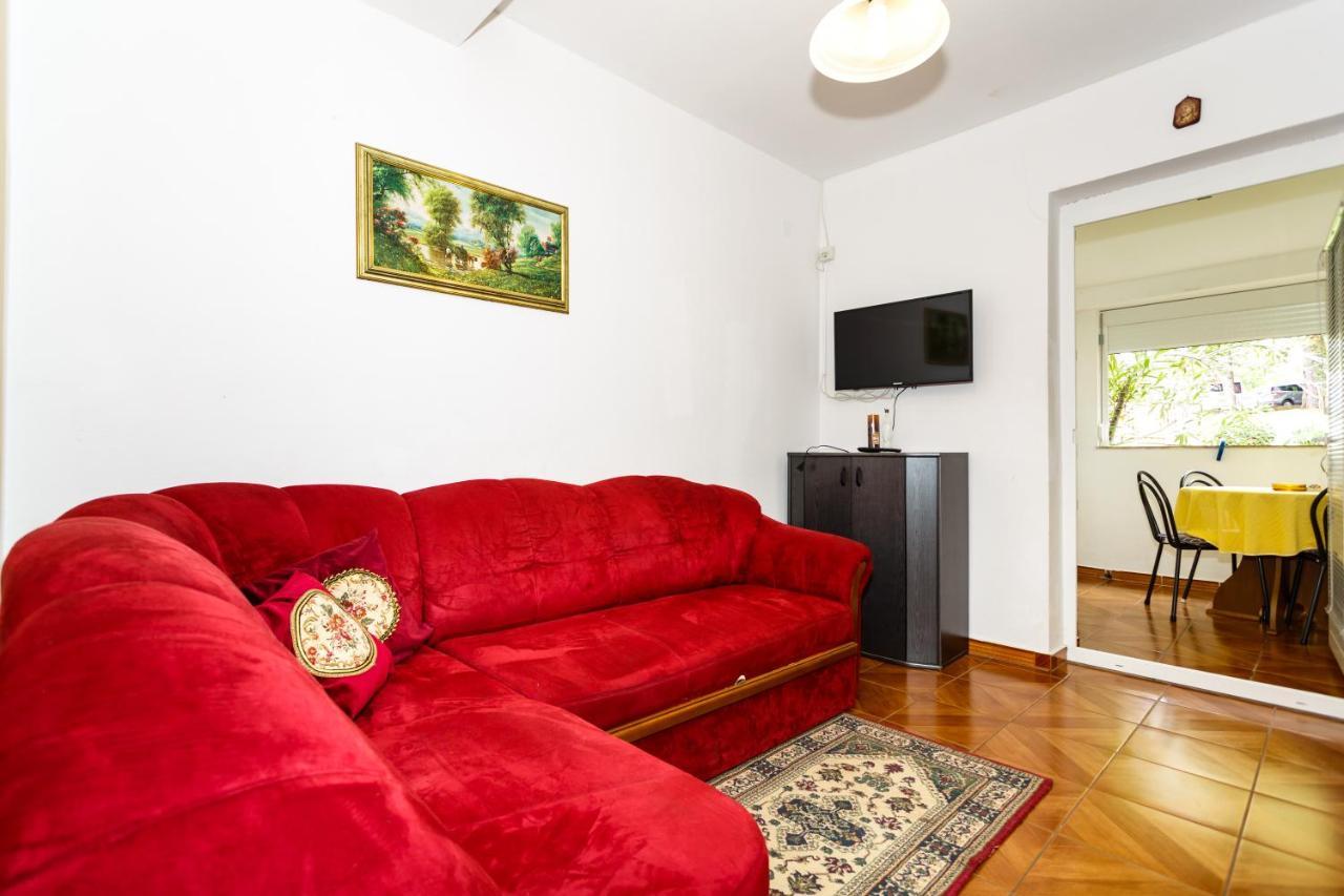 Apartmani Mili Malinska Bagian luar foto