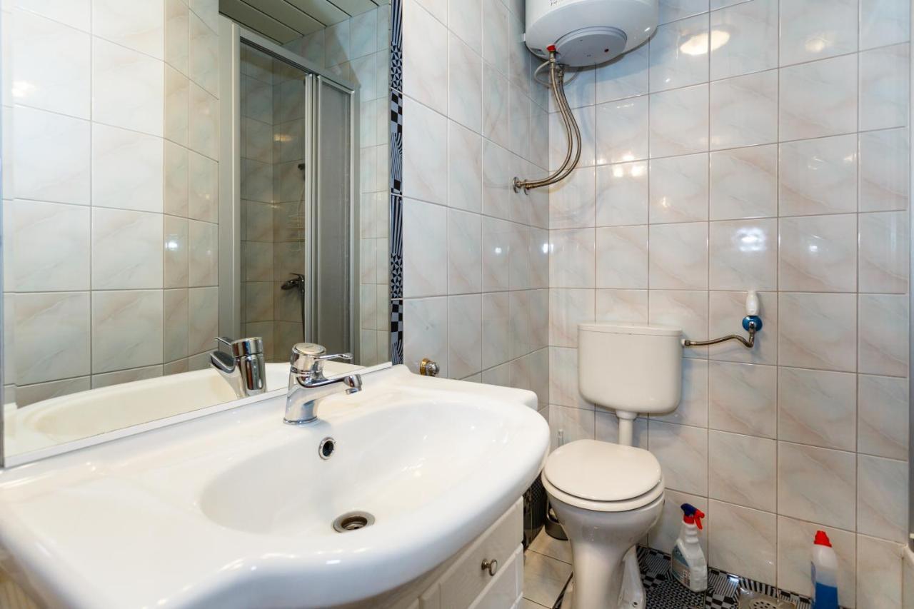 Apartmani Mili Malinska Bagian luar foto