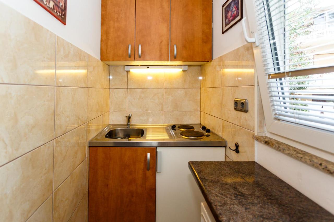 Apartmani Mili Malinska Bagian luar foto