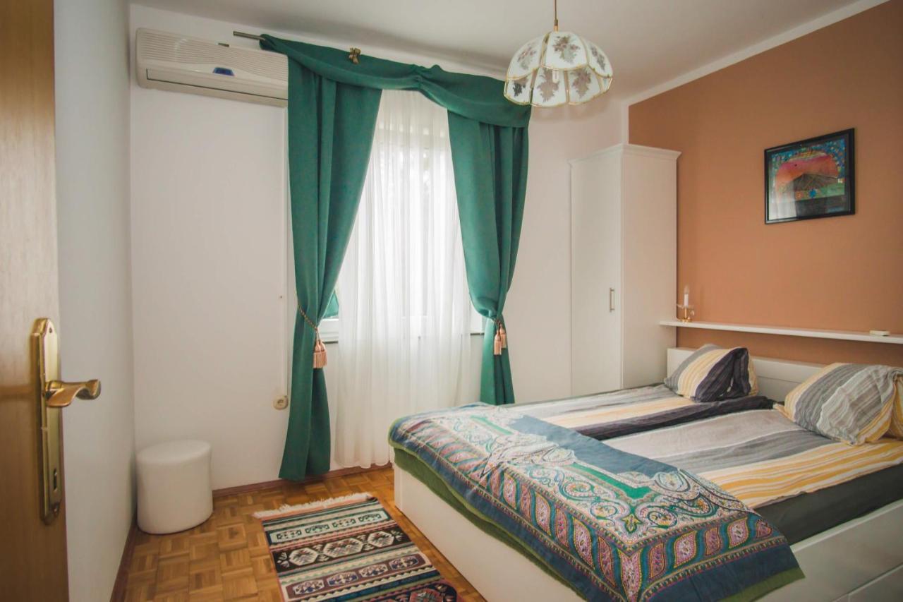 Apartmani Mili Malinska Bagian luar foto
