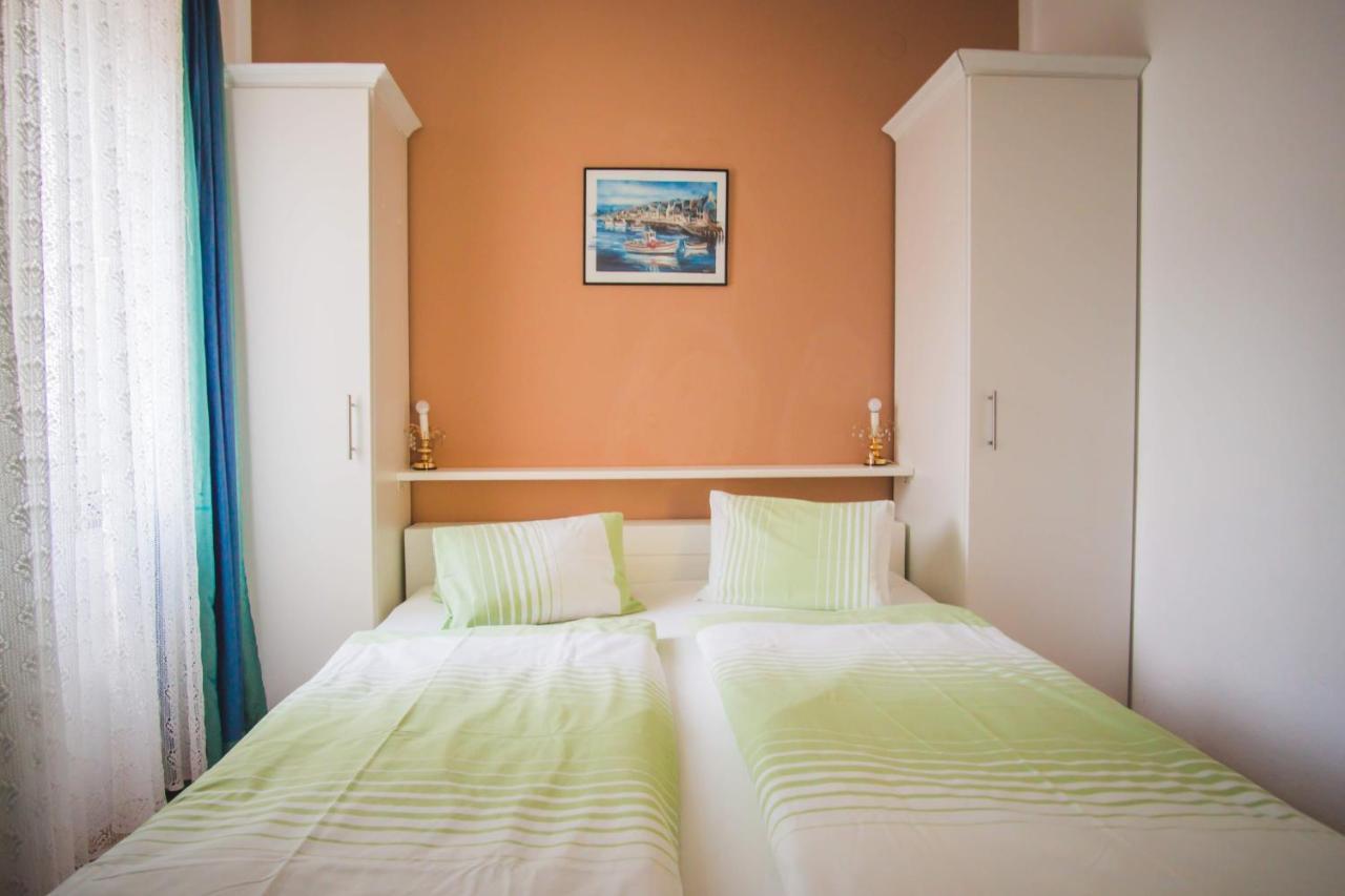 Apartmani Mili Malinska Bagian luar foto